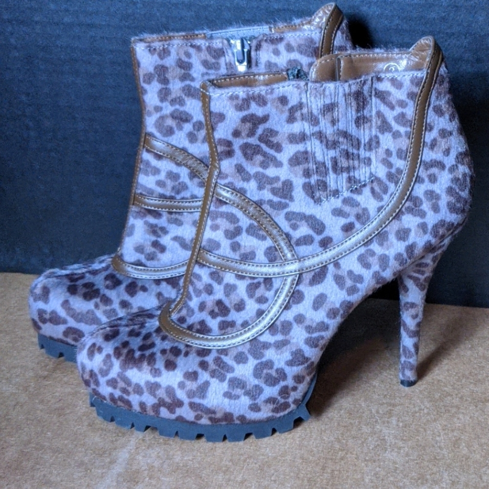 Miss Me? Faux Fur Leopard Stiletto Boots - NWOT